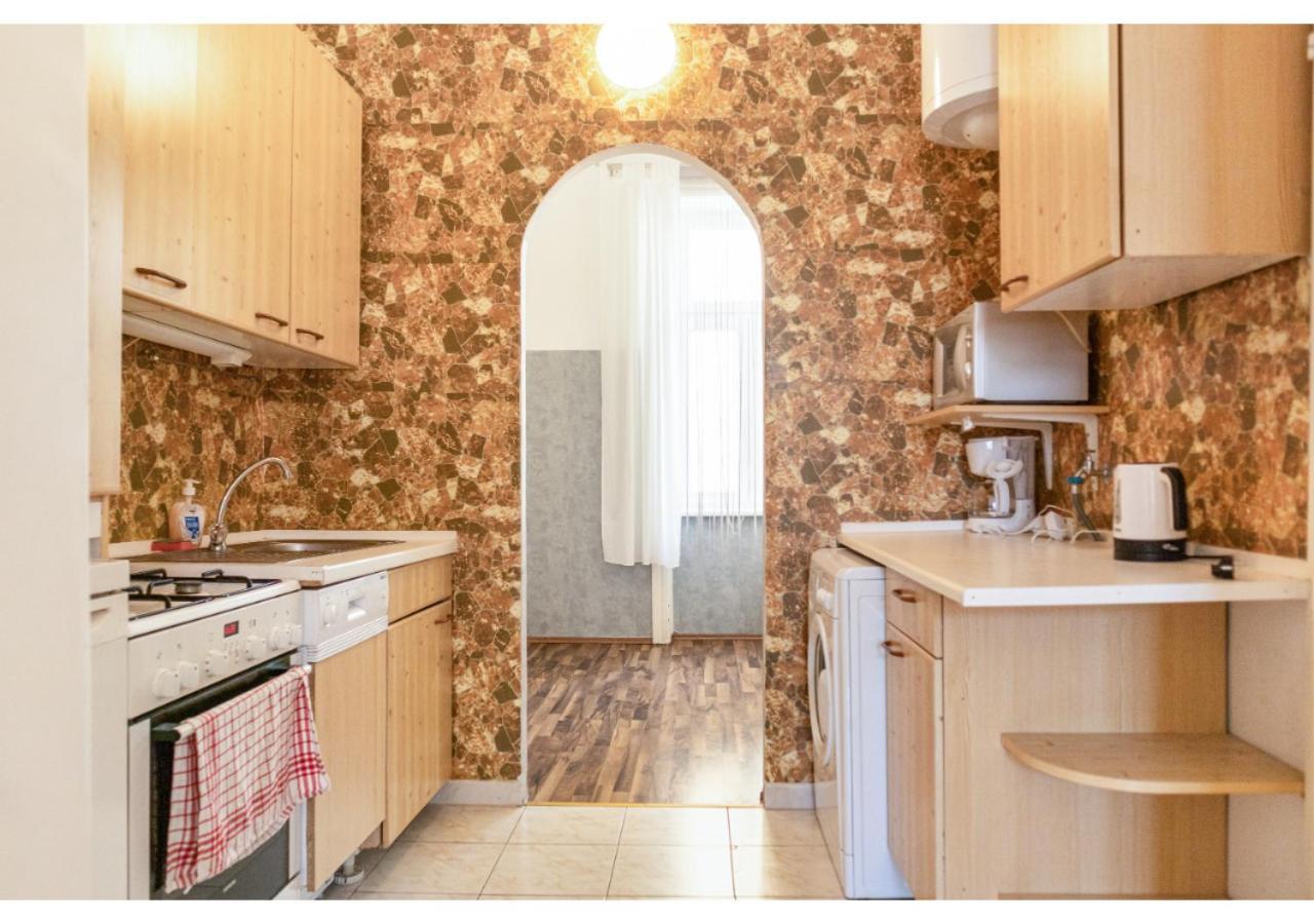 Apartament Cheerful 2br - Suitable For Longstays